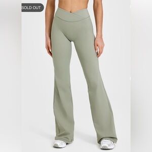 ***NWOT ONER ACTIVE Unified Move Wrap Flared Pants in size L